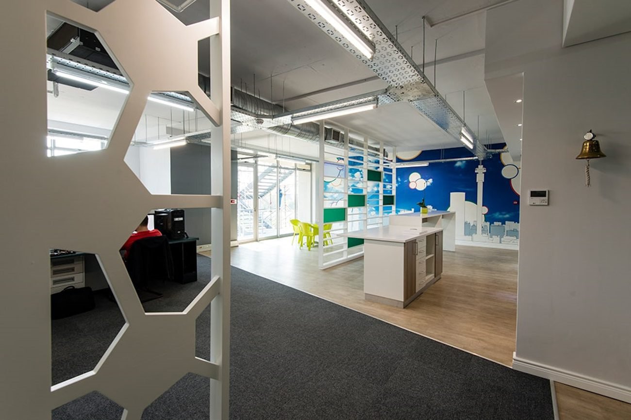 Business-Furniture-Solutions-Open-Networks-3