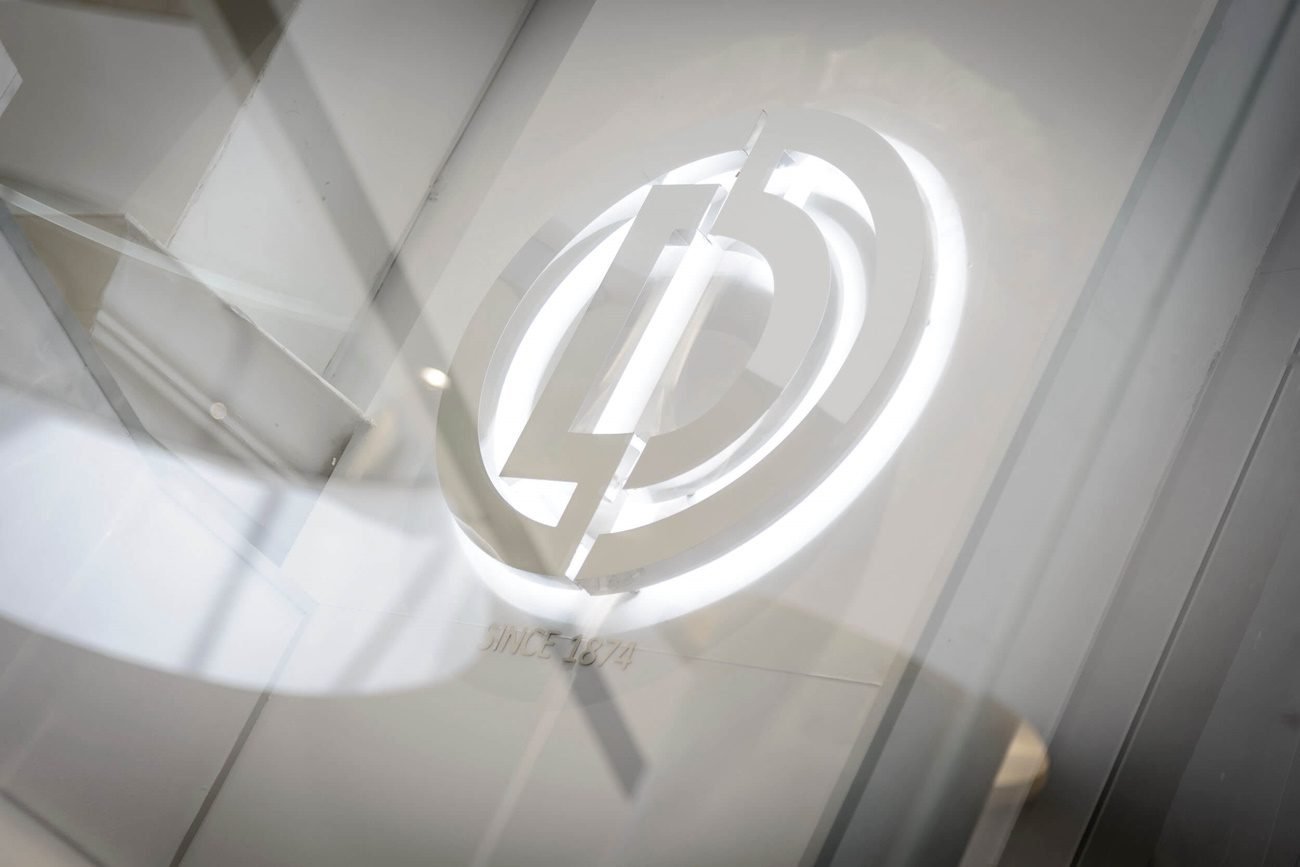 Company-Interior-Design-Desch-8